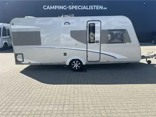 2008 - Bürstner Averso Fifty 465 TS 2008 Bürstner Averso Fifty - Se den nu hos Camping-Specialisten.dk