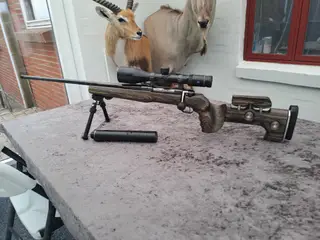 jagtriffel Schultz&Larsen med GRS sporter skæfte
