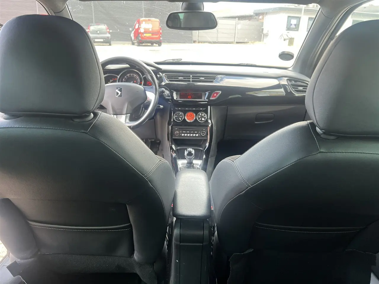Billede 4 - Citroën DS3 1,6 HDi FAP Dstyle 92HK 3d