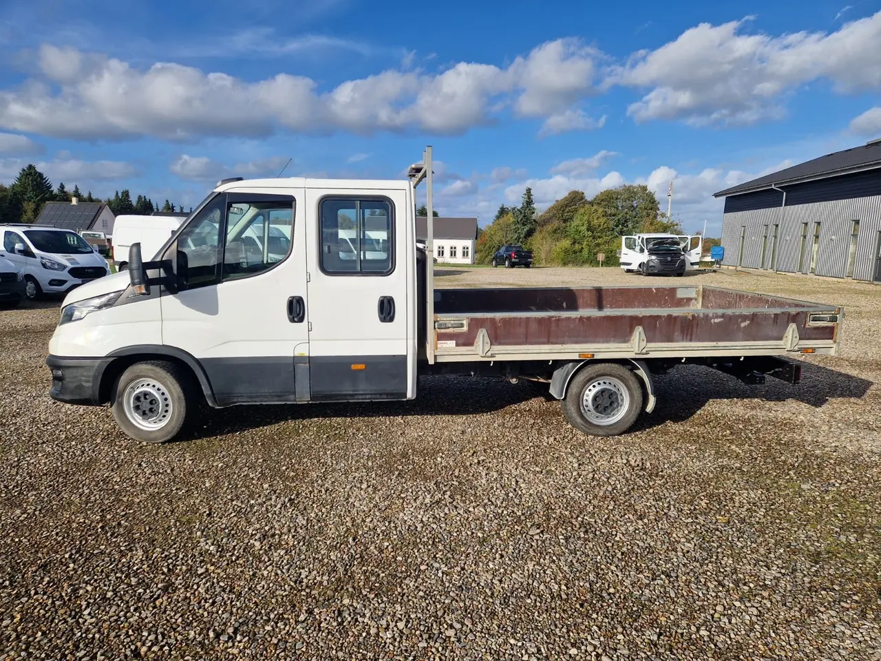 Billede 2 - Iveco Daily 2,3 35S14 Mandskabsvogn m/lad