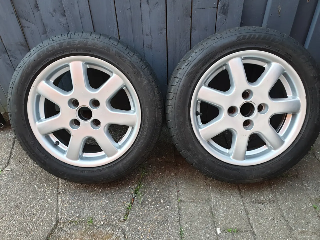Billede 2 - Alufælge med dæk
