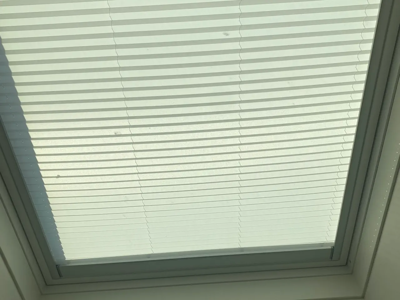 Billede 2 - VELUX Plisségardiner elektrisk