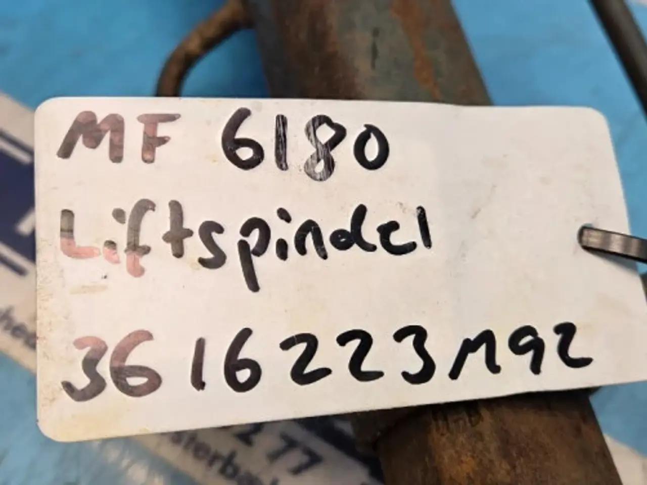 Billede 17 - Massey Ferguson 6180 Liftspindel 3616223M92