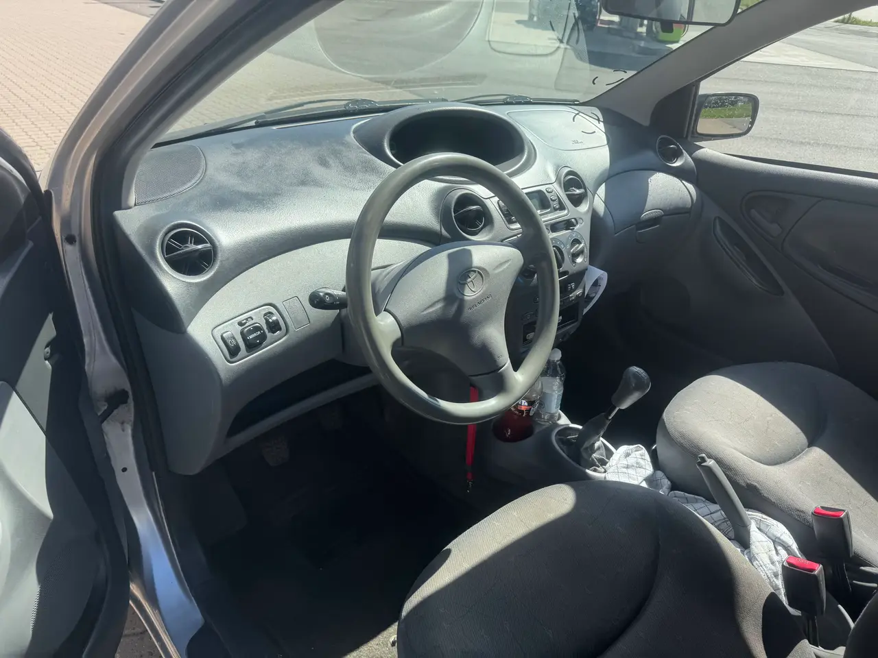 Billede 9 - Toyota Yaris 1,0 5dørs Nysynet Benzin
