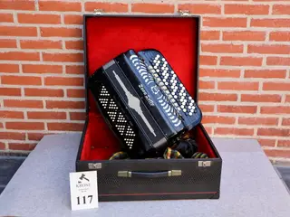 Zero Sette knapharmonika model L40