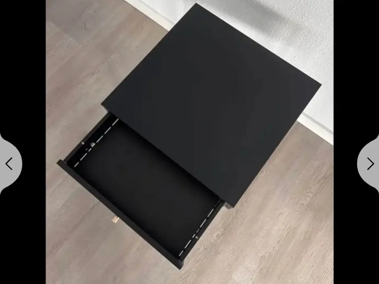 Billede 3 - Sort sengebord 2 stk