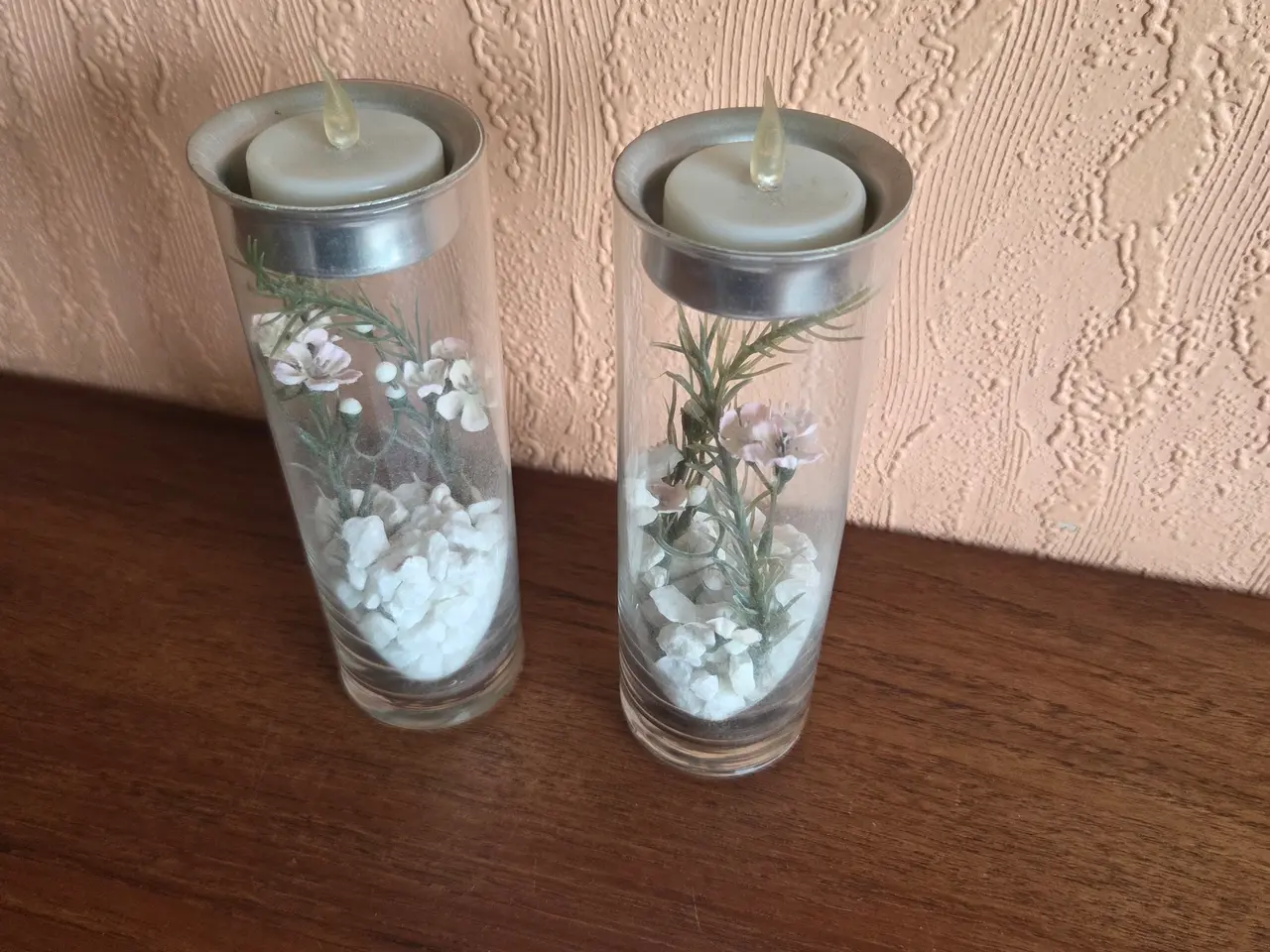 Billede 2 - 2 stk. Fyrfadsstager i glas med dekoration, 15cm