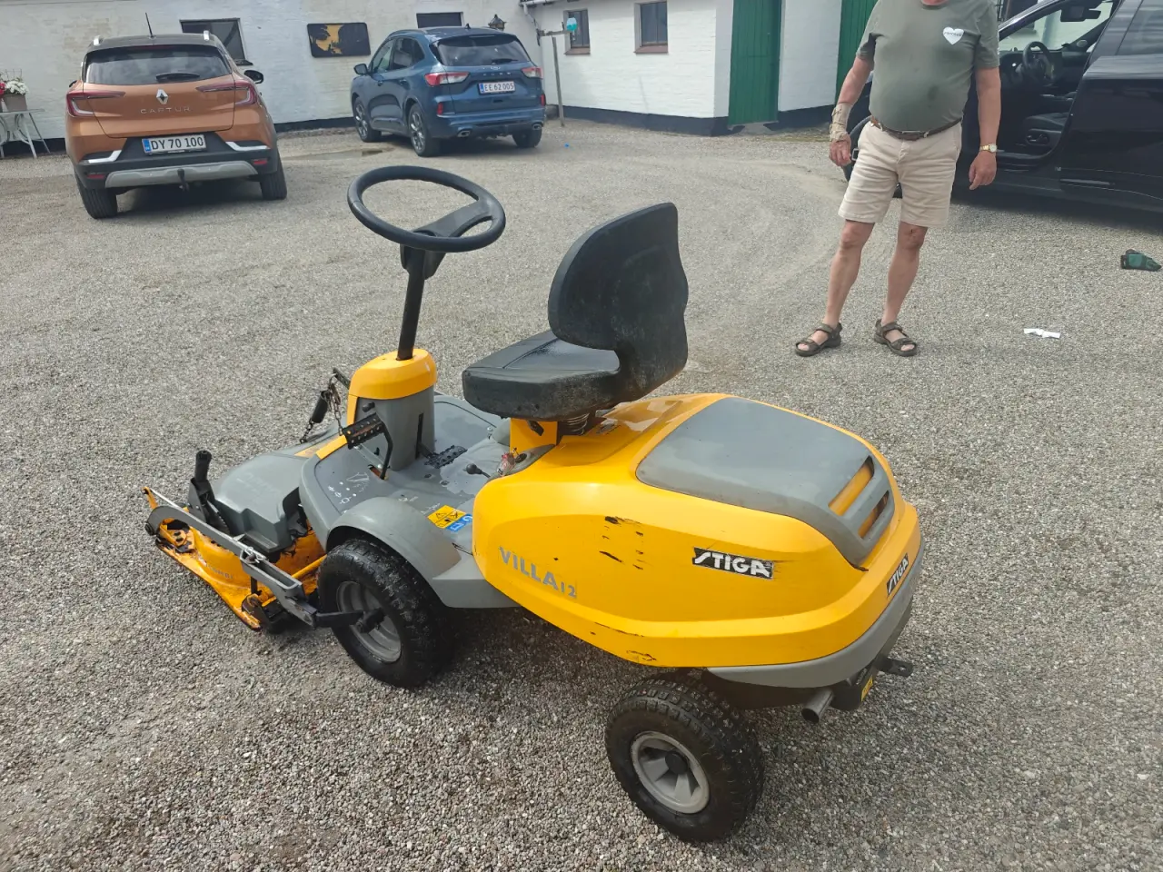 Billede 2 - Stiga Villa 12 plænetraktor med front klipper 