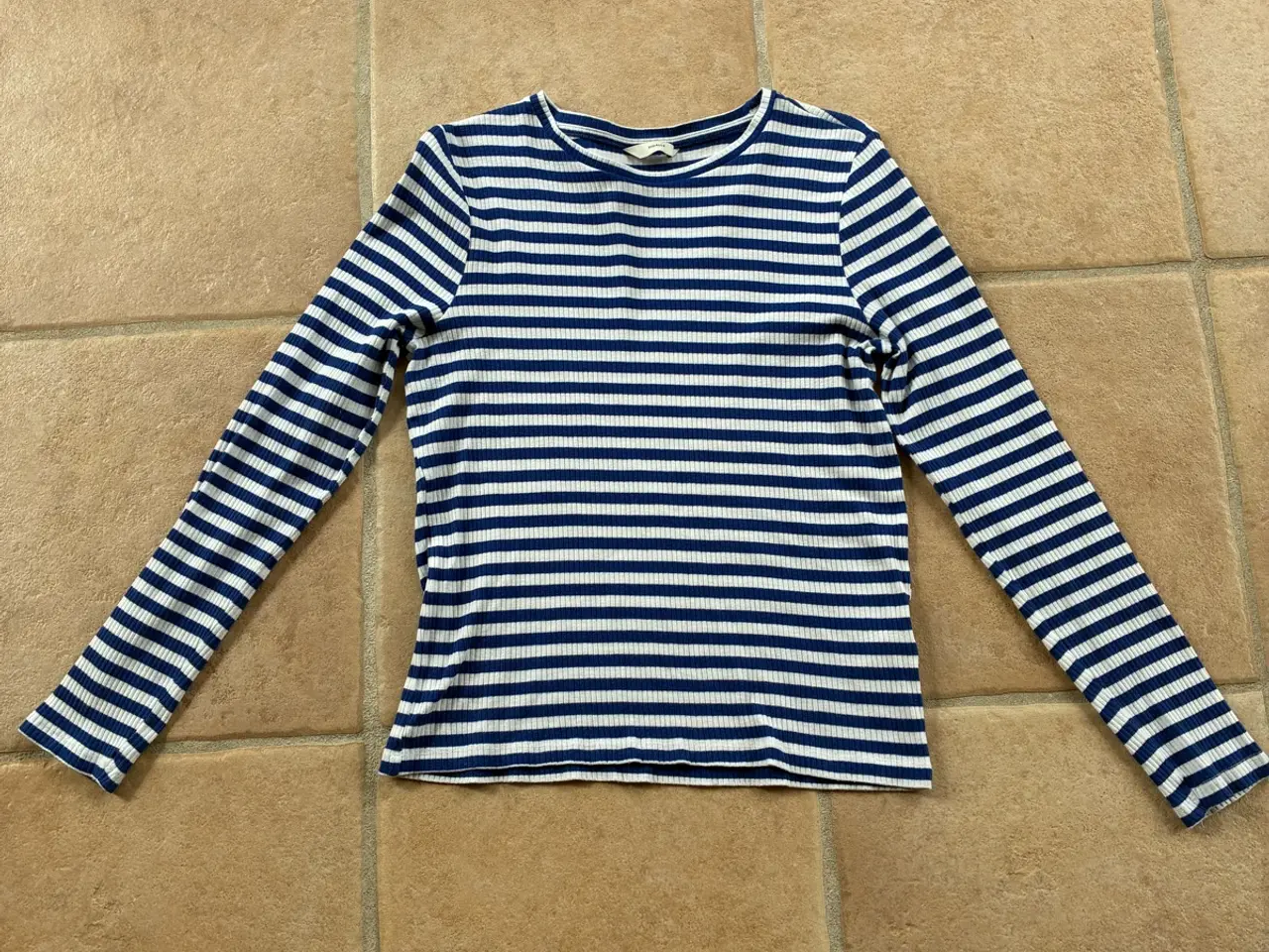 Billede 1 - Only Pigalle bluse str. L 