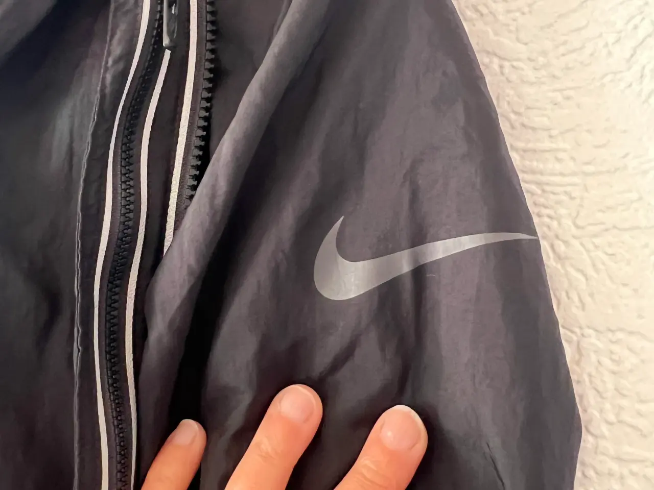 Billede 15 - NY Sort Nike Tech Pack Jakke. (Str. L/147-158 Cm.)