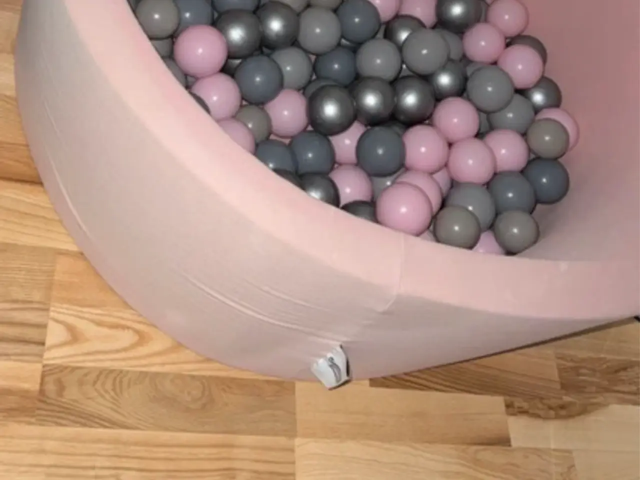 Billede 1 - Boldebassin plus bolde