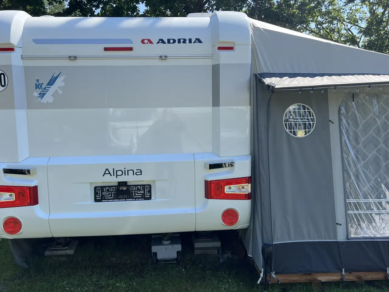 Billede 4 - Adria Alpina 663 HT Med meget godt udstyr.