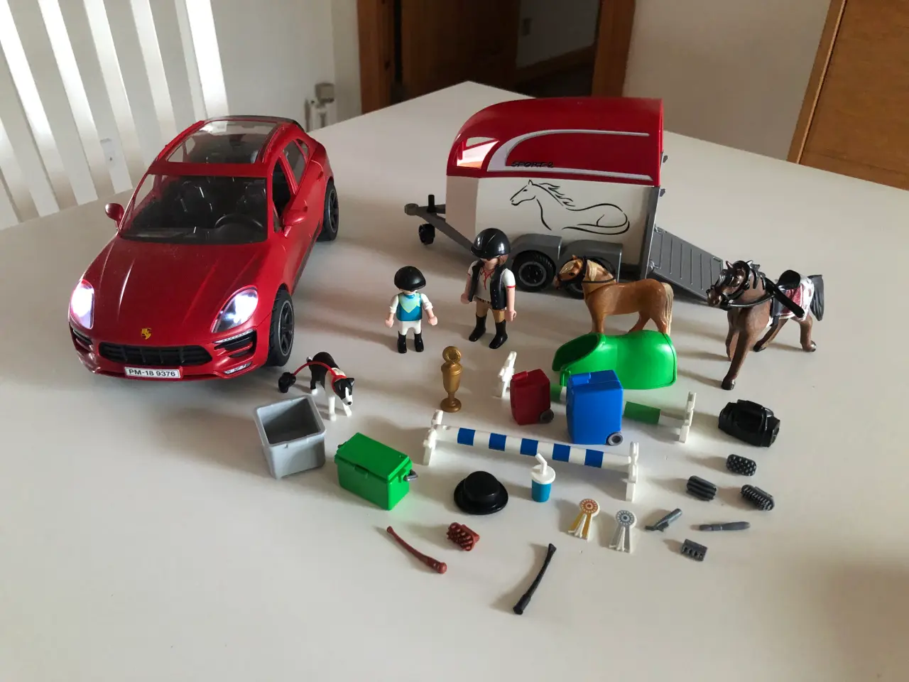 Billede 1 - Playmobil: Porsche Macan GTS med hestetraile(9376)