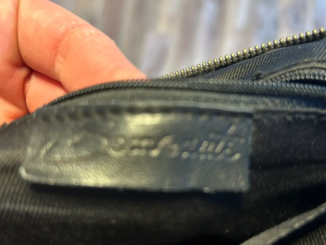 Billede 4 - Flot Depeche crossover / crossbody taske i sort læ