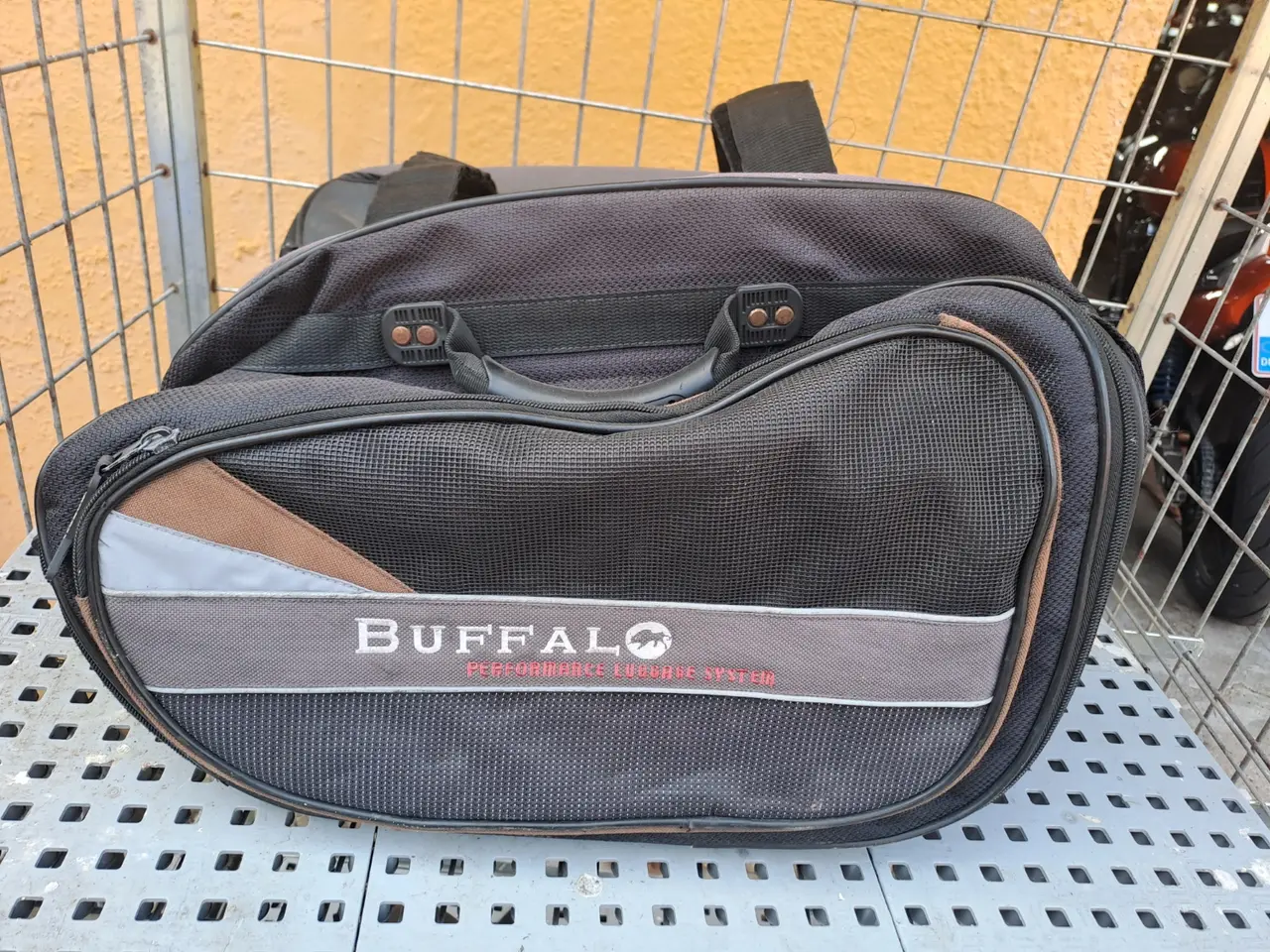 Billede 1 - Smid - over taskesæt Buffalo