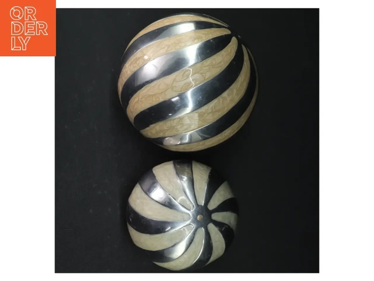 Billede 2 - Dekorative kugler (str. 14 cm, 11 cm)