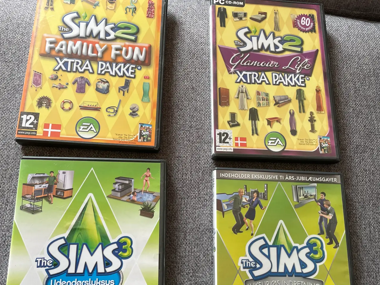 Billede 2 - 2 stk Sims 2 spil og 5 stk Sims 3 spil 30/50 kr.
