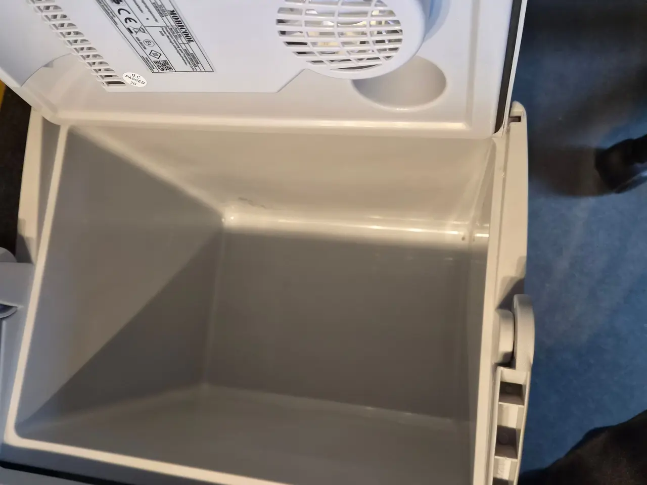 Billede 2 - MOBICOOL Køleboks på 23liter 12V og 220V drift