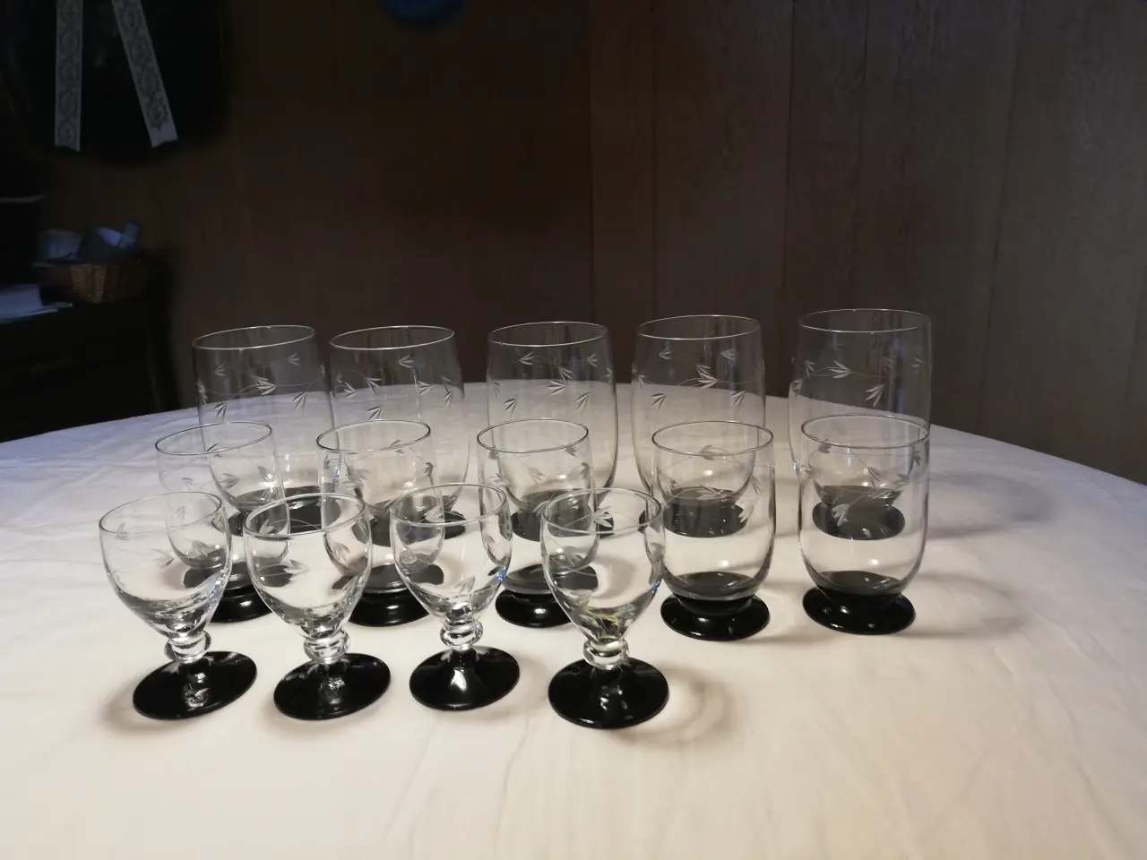 Billede 1 - Ranke glas med sort fod øl, vand, portvin