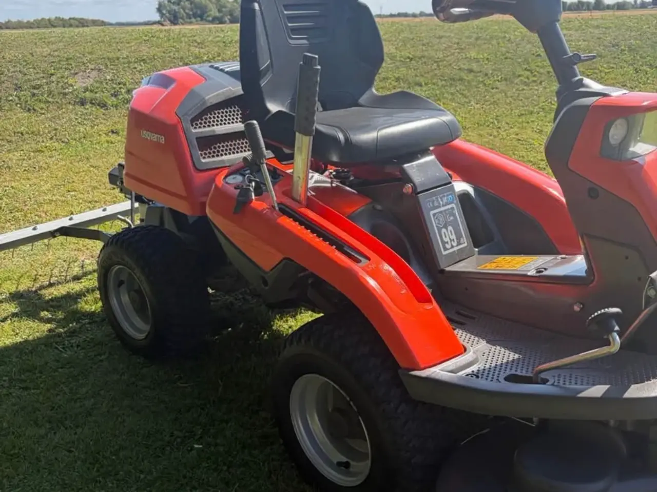 Billede 5 - Husqvarna R216 T AWD