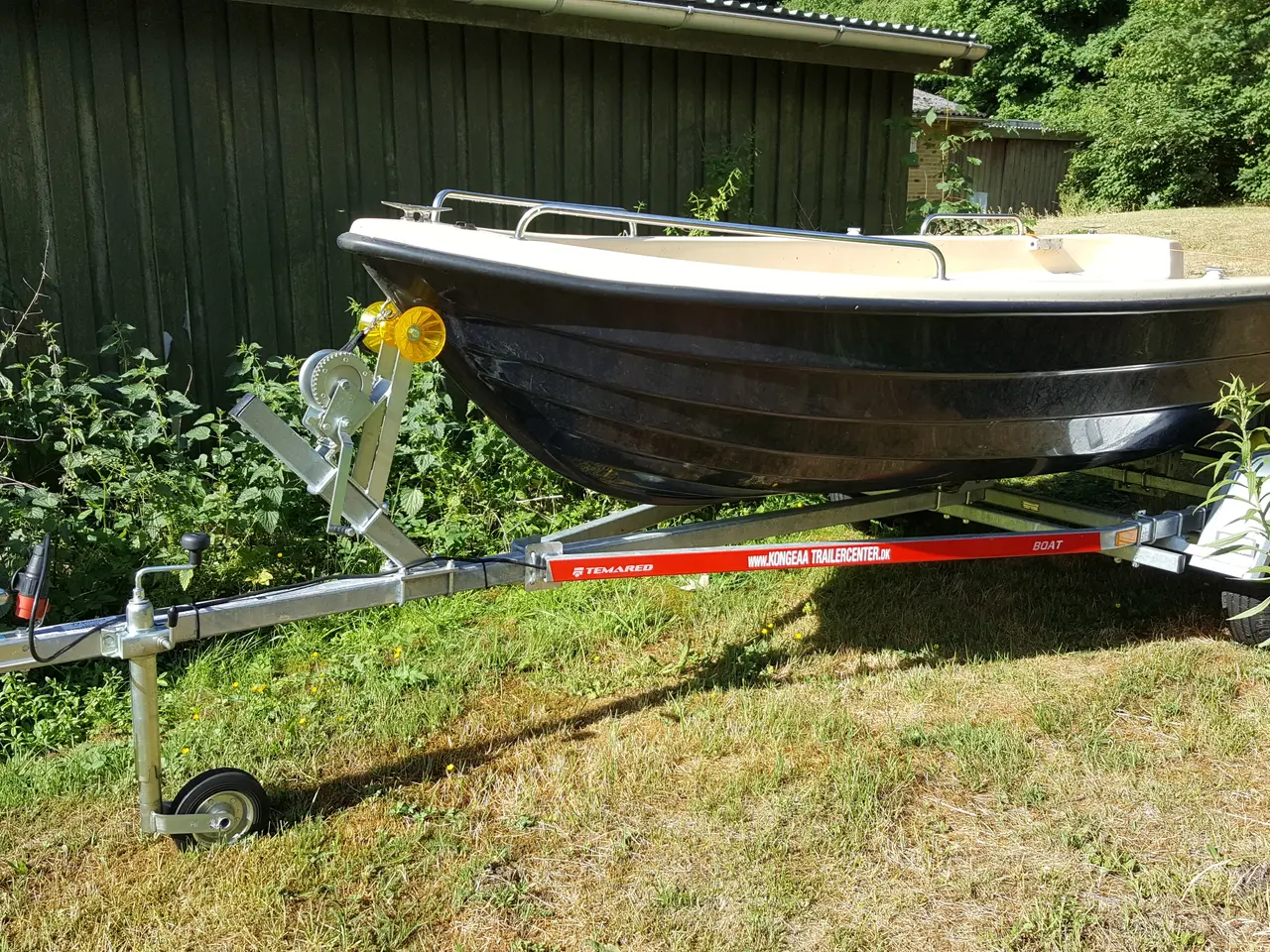 Billede 3 - Jolle på Trailer + ældre 8 Hk Mariner.