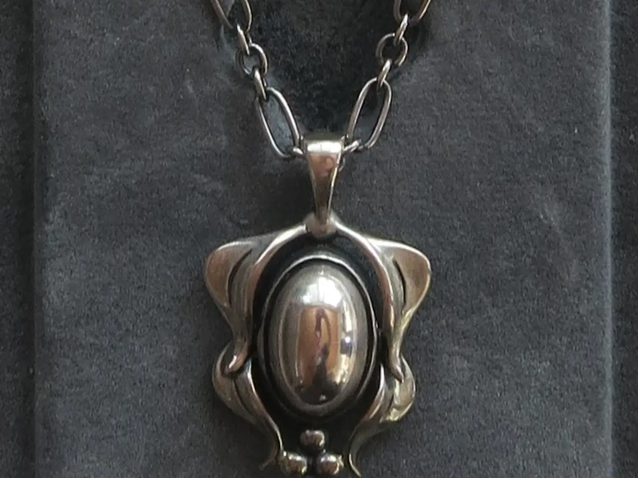 Billede 3 - Georg Jensen. Års smykke