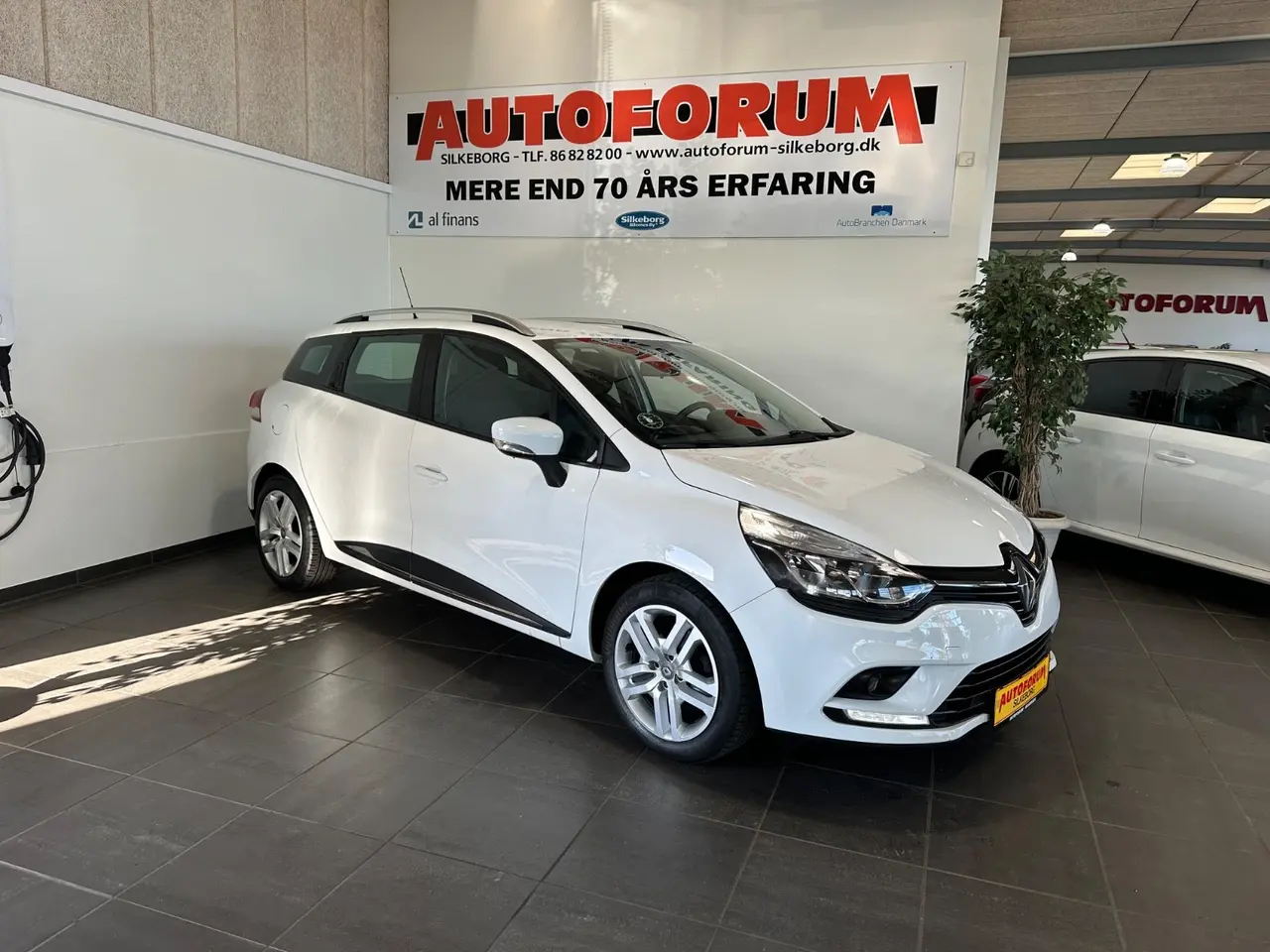 Billede 1 - Renault Clio IV 0,9 TCe 90 Zen Sport Tourer Van