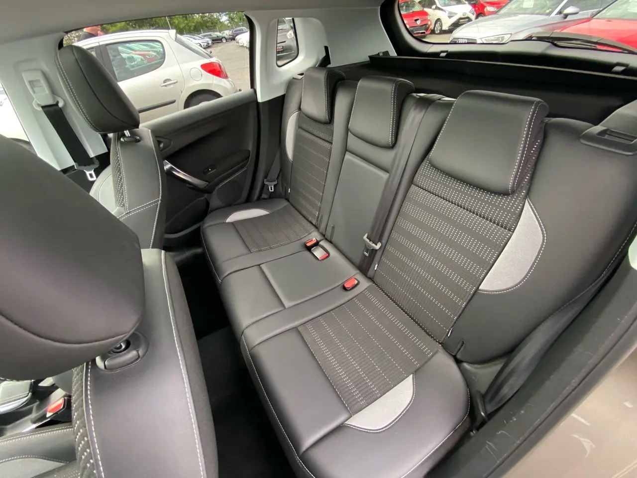 Billede 12 - Peugeot 2008 1,6 BlueHDi Desire Sky 100HK
