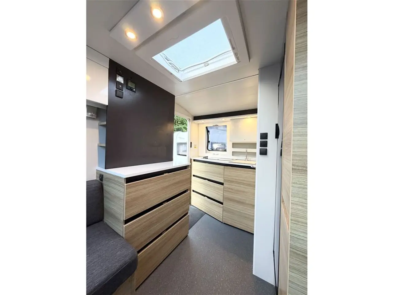 Billede 9 - 2020 - Adria Action 391 LH Enkeltsenge-Lamel-Variofyr-Gulvtemp.-Solcelle