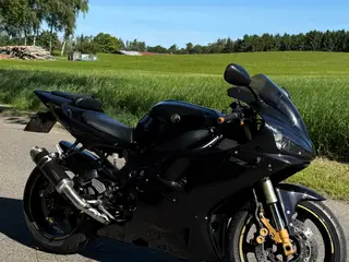 Yamaha yzf R1