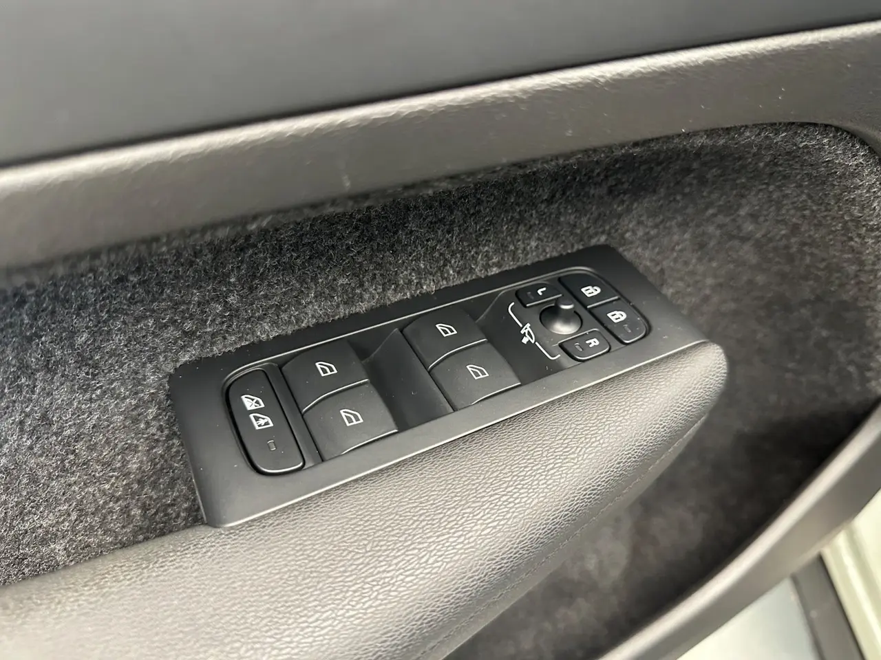 Billede 15 - Volvo C40  P6 ReCharge Core