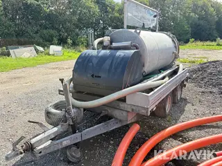 Trailer med slamsuger og tip Pijnappel PTK 3500