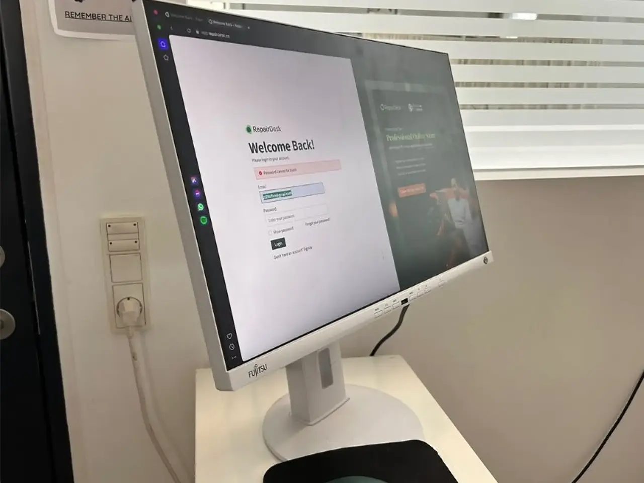Billede 4 - Fujitsu Display P2410 WS 24″ Skærm (1/2)