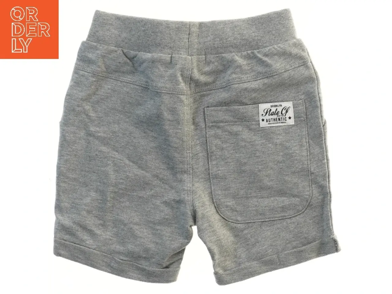 Billede 2 - Grå Shorts fra Basic needs (str. 98)