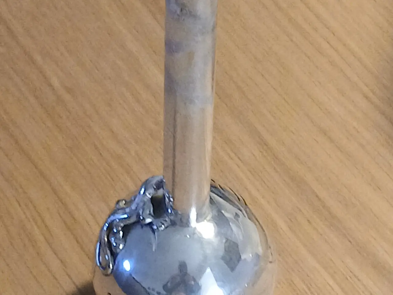 Billede 2 - Art Deco-vase i forsølvet metal med øgle – designe