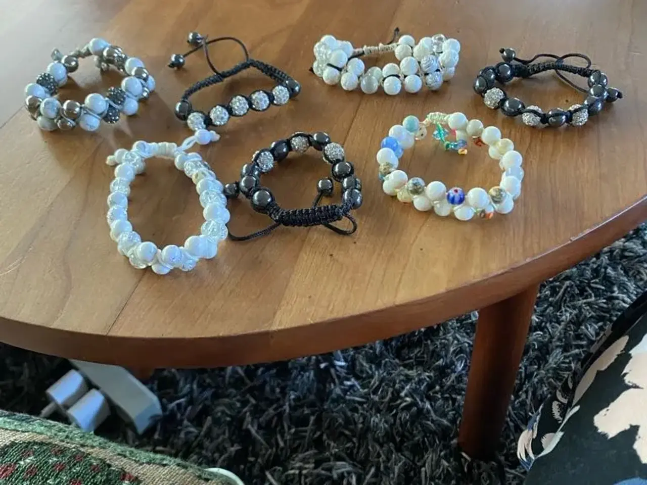 Billede 1 - Nye knyttede armbånd
