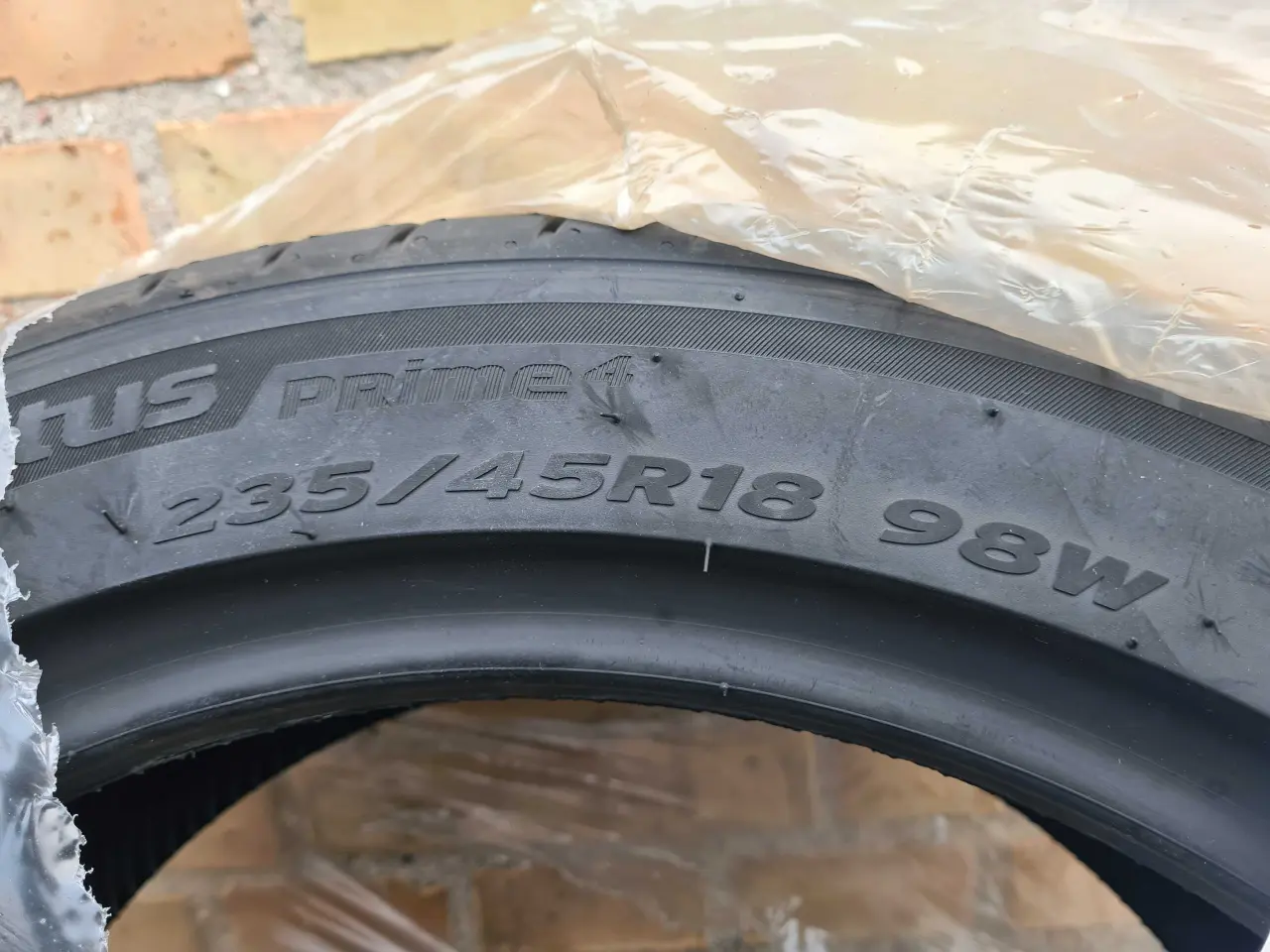 Billede 1 - Hankook 18" 235 / 45