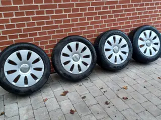 Audi, VW alufælge med sommerdæk.