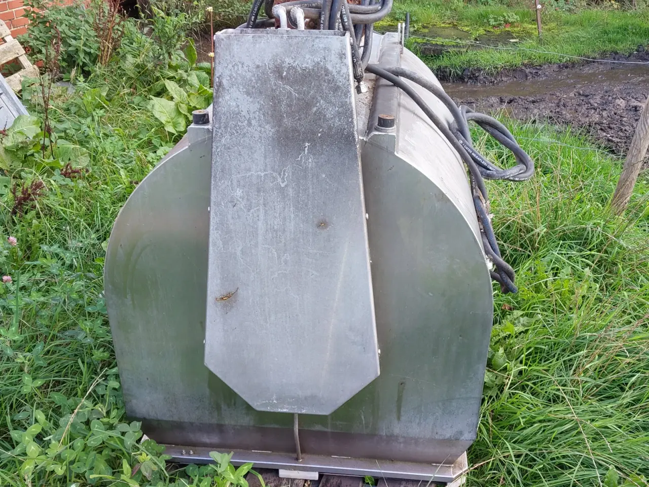 Billede 2 - Stor rustfri tank.