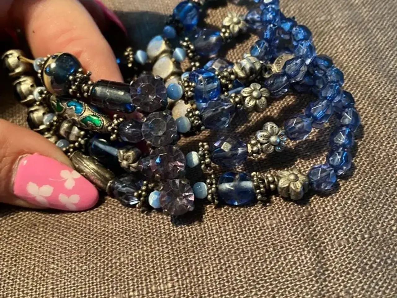 Billede 2 - Smukke armbånd
