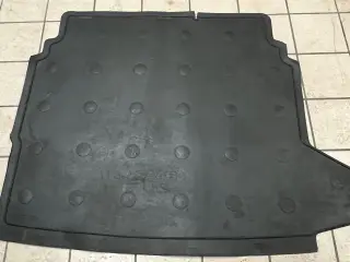 SAAB_orig. gummimåtte_bag.rum