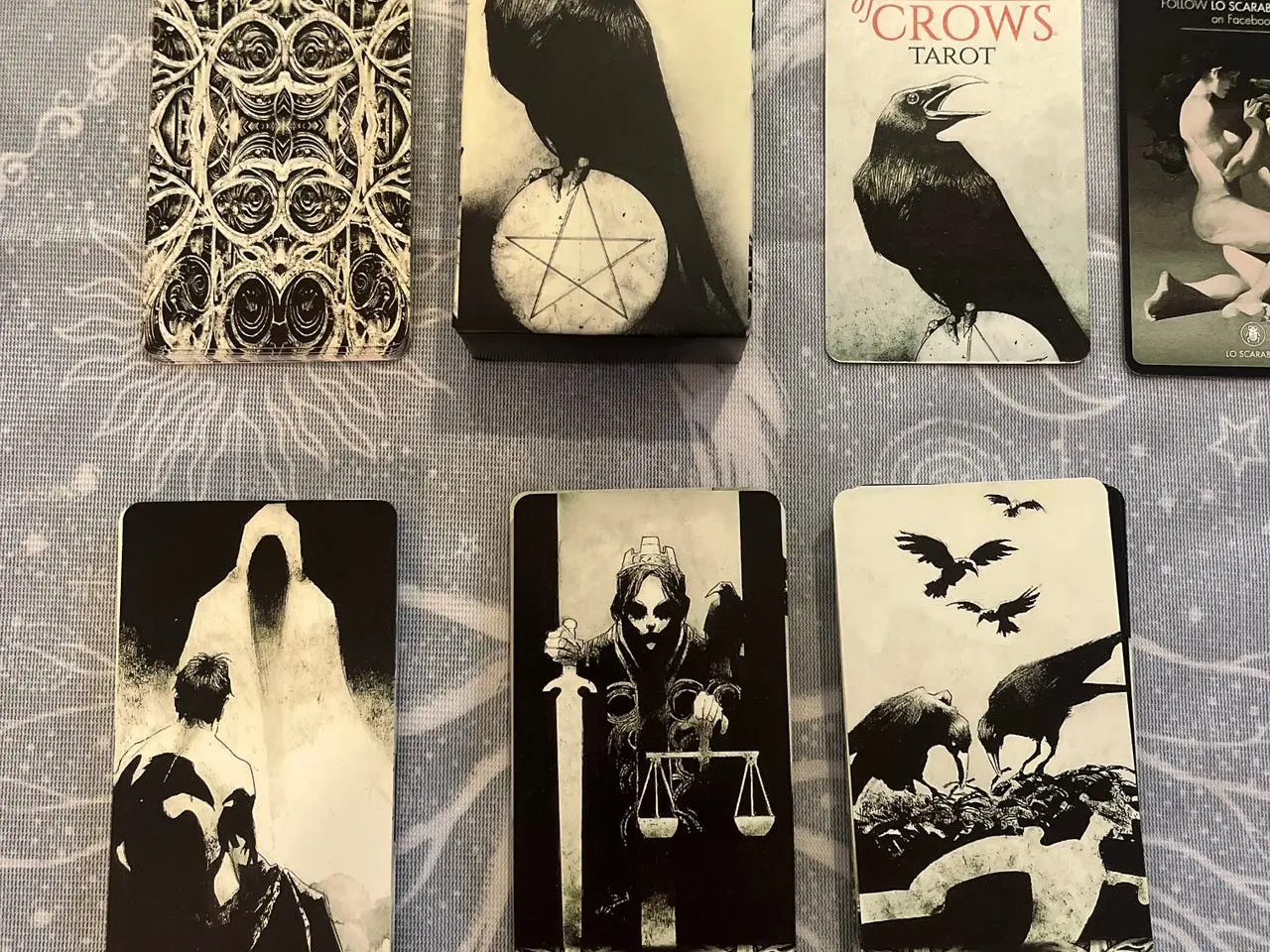 Billede 1 - Murder of Crows tarotkort af Corrado Roi
