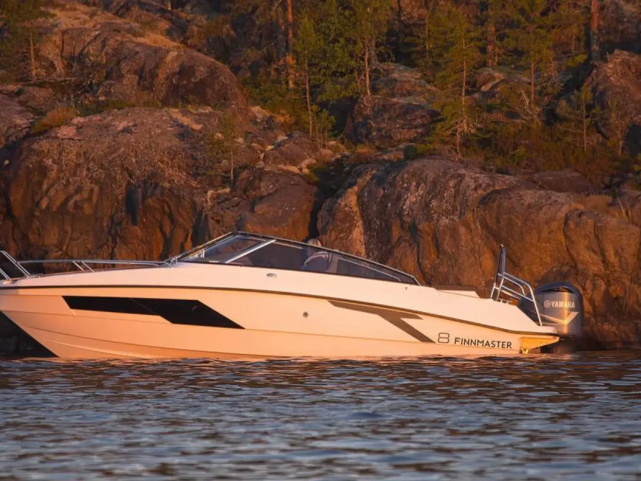 Billede 2 - Finnmaster T8 - Yamaha 300 HK/Udstyr