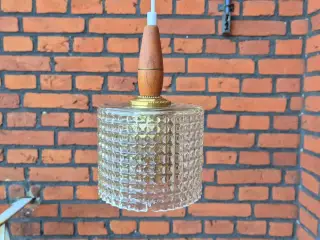 Retrolampe i glas og teak