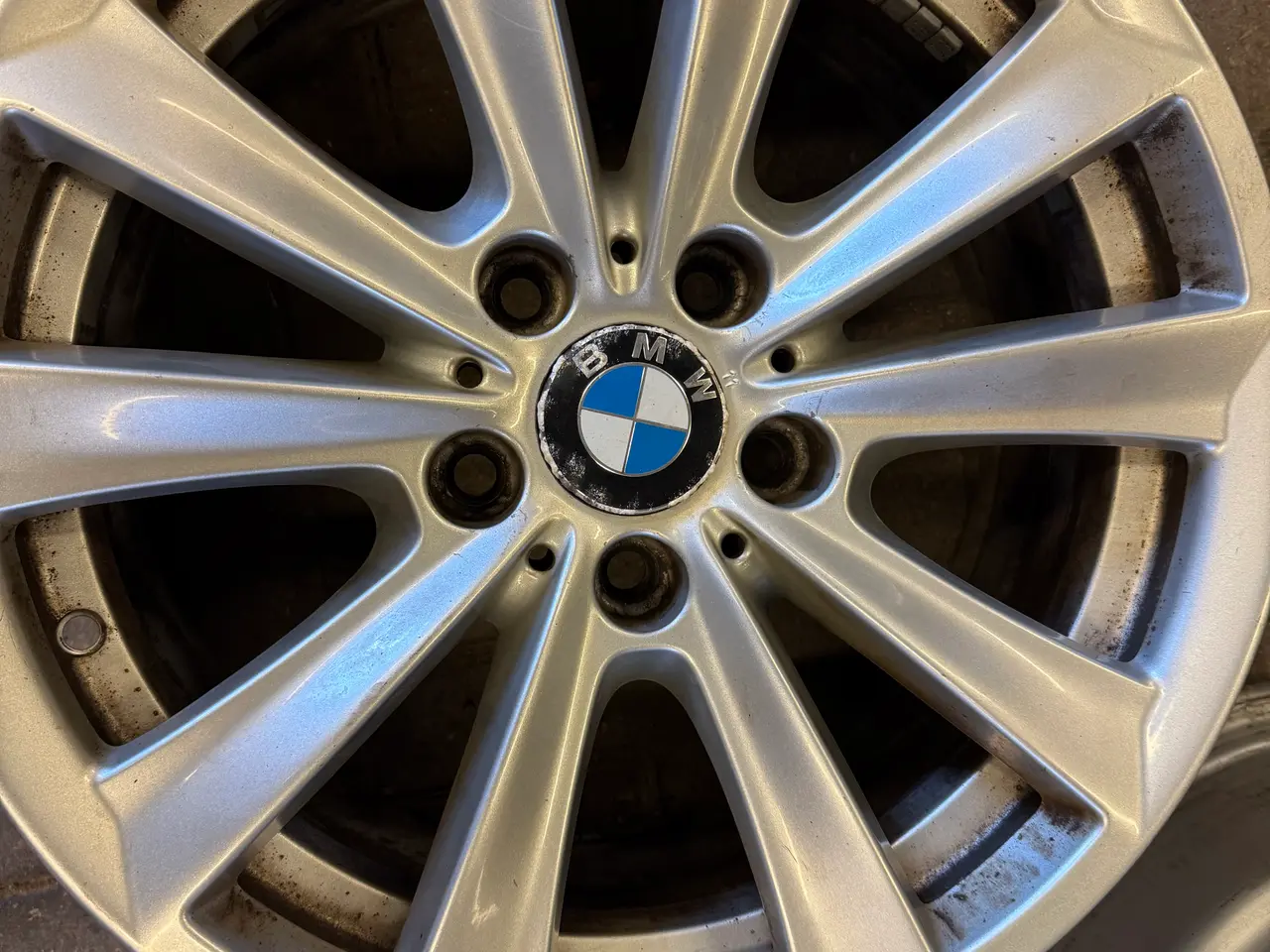 Billede 1 - BMW fælge med tilhørende dæk