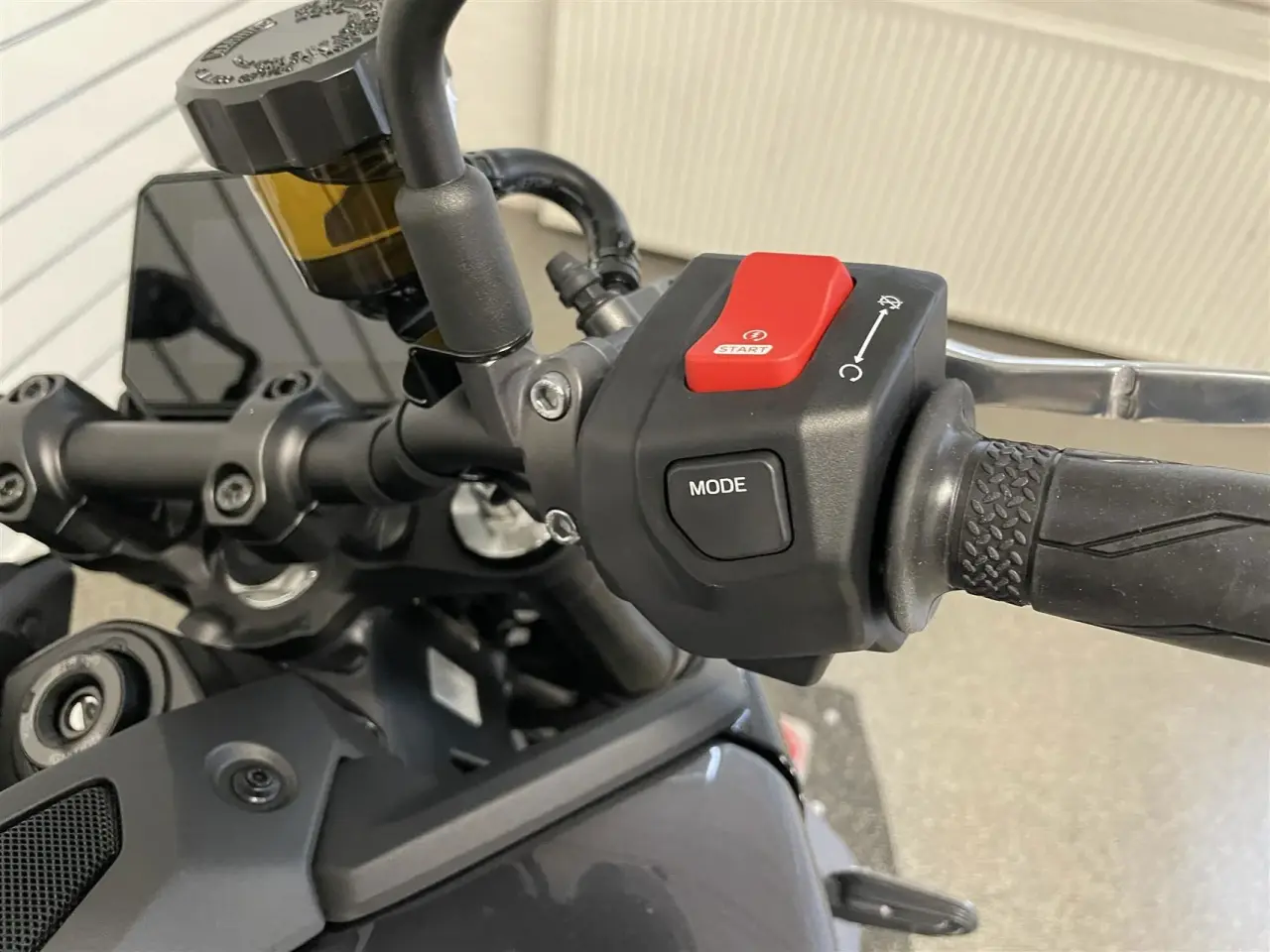 Billede 7 - Yamaha MT-09 Midnight Cyan