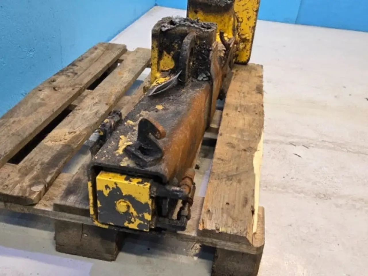 Billede 4 - New Holland LB115B Støtteben R. 87376352