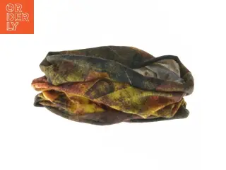 Halsedisse med farvet mønster (str. 44x26 cm)