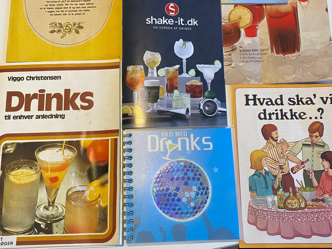 Billede 1 - Drinks bog og hæfter