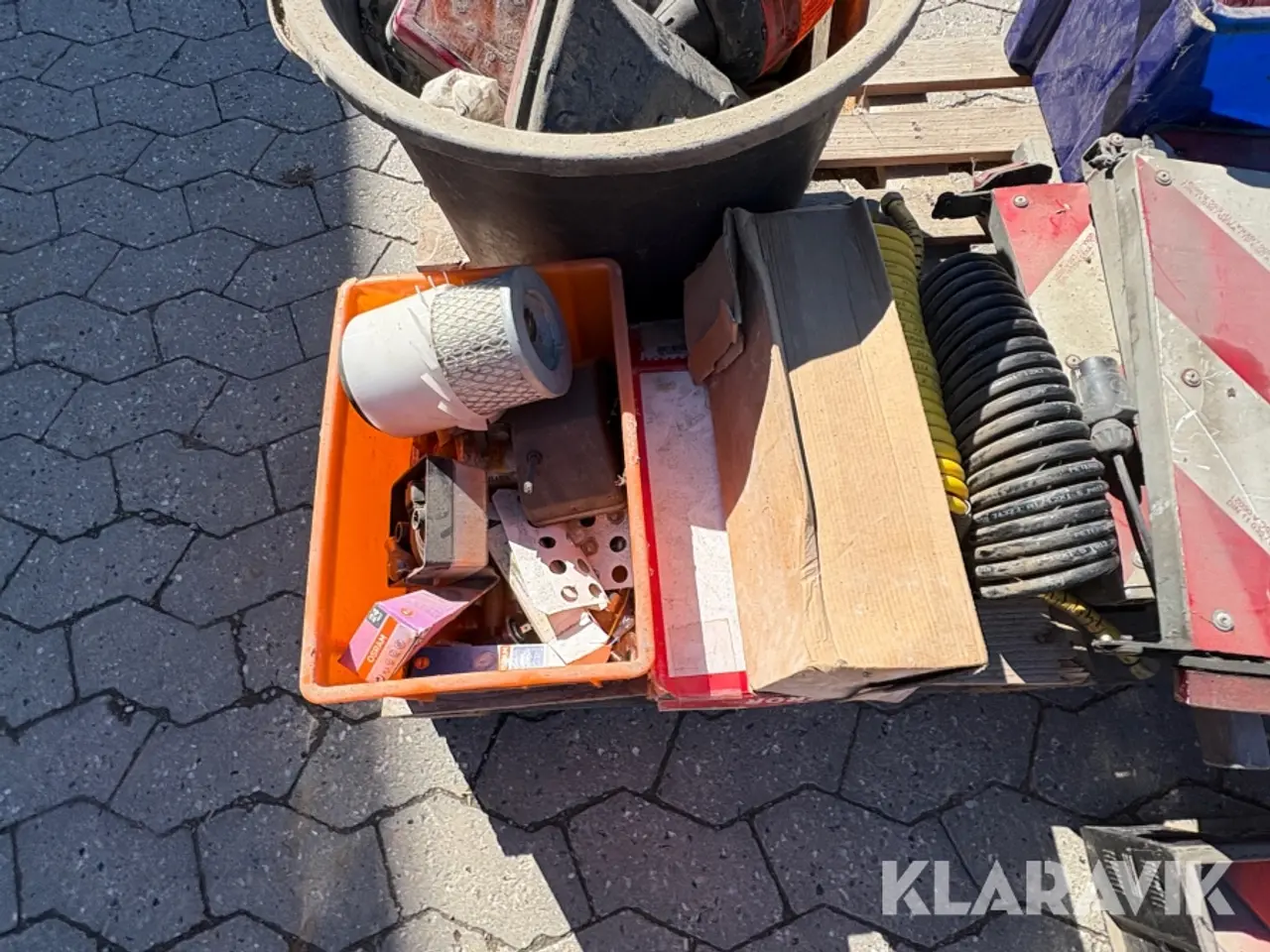 Billede 7 - Lygter samt advarsels trekanter